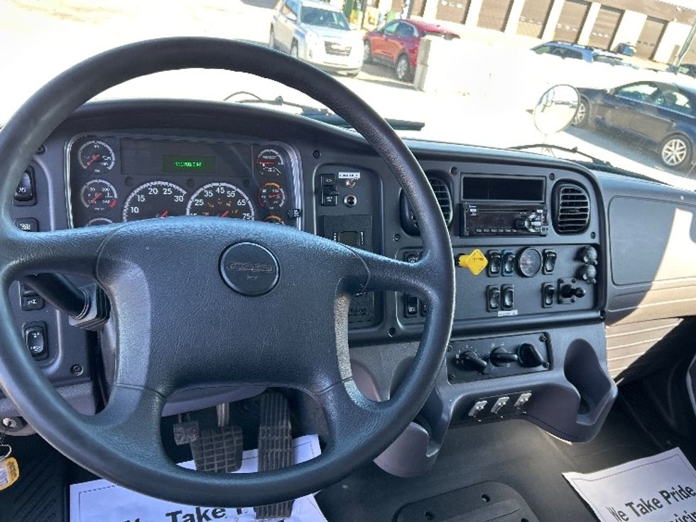 Refrigerated Truck-Light and Medium Duty Trucks-Freightliner-2018-M2-Flint-MI-411,757\n\t\tmiles-$ 32,500 - Image 17