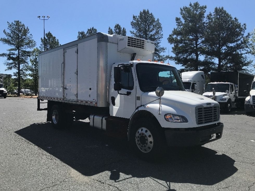 Refrigerated Truck-Light and Medium Duty Trucks-Freightliner-2018-M2-Fredericksburg-VA-227,538\n\t\tmiles-$ 34,750 - Image 1