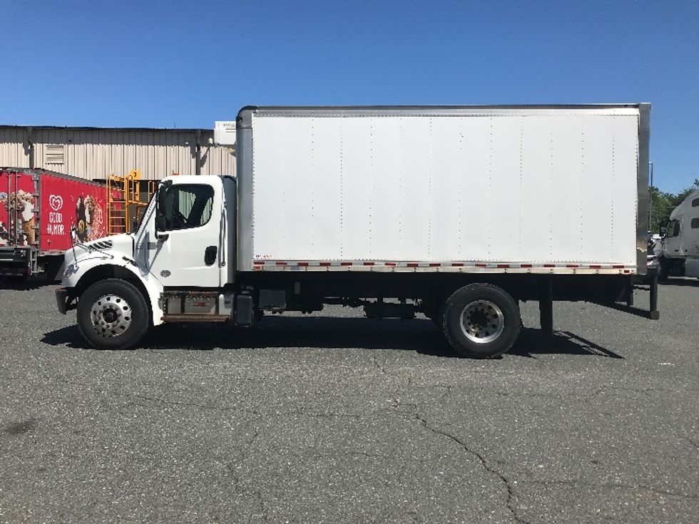 Refrigerated Truck-Light and Medium Duty Trucks-Freightliner-2018-M2-Fredericksburg-VA-227,538\n\t\tmiles-$ 34,750 - Image 4