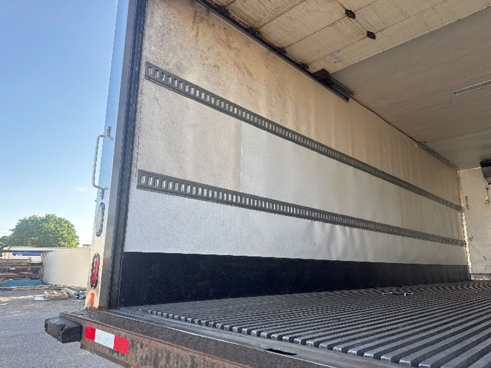 Refrigerated Truck-Light and Medium Duty Trucks-Freightliner-2018-M2-Greeley-CO-127,849\n\t\tmiles-$ 56,500 - Image 10