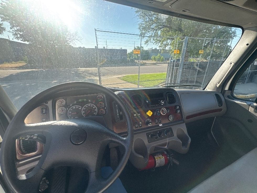 Refrigerated Truck-Light and Medium Duty Trucks-Freightliner-2018-M2-Greeley-CO-127,849\n\t\tmiles-$ 56,500 - Image 17