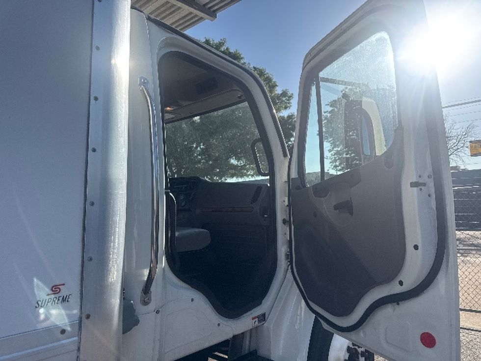 Refrigerated Truck-Light and Medium Duty Trucks-Freightliner-2018-M2-Greeley-CO-127,849\n\t\tmiles-$ 56,500 - Image 19