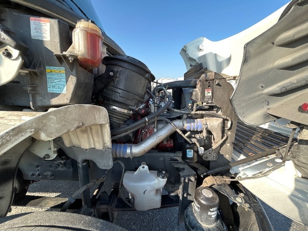 Refrigerated Truck-Light and Medium Duty Trucks-Freightliner-2018-M2-Hammond-LA-111,592\n\t\tmiles-$ 70,250 - Image 23