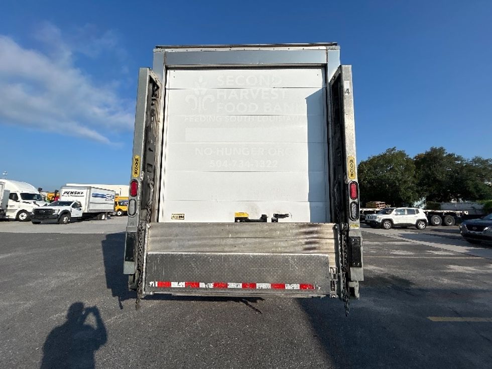Refrigerated Truck-Light and Medium Duty Trucks-Freightliner-2018-M2-Hammond-LA-111,592\n\t\tmiles-$ 70,250 - Image 7