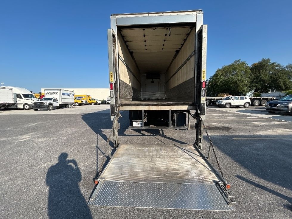 Refrigerated Truck-Light and Medium Duty Trucks-Freightliner-2018-M2-Hammond-LA-111,592\n\t\tmiles-$ 70,250 - Image 9