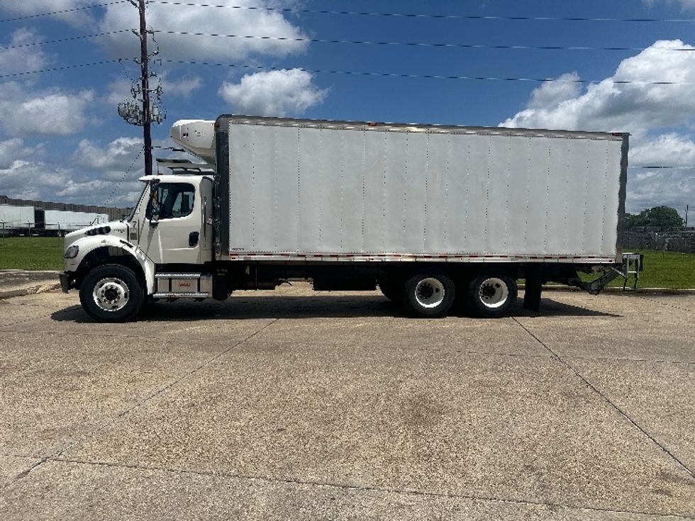 Refrigerated Truck-Light and Medium Duty Trucks-Freightliner-2018-M2-Hammond-LA-181,666\n\t\tmiles-$ 64,500 - Image 4