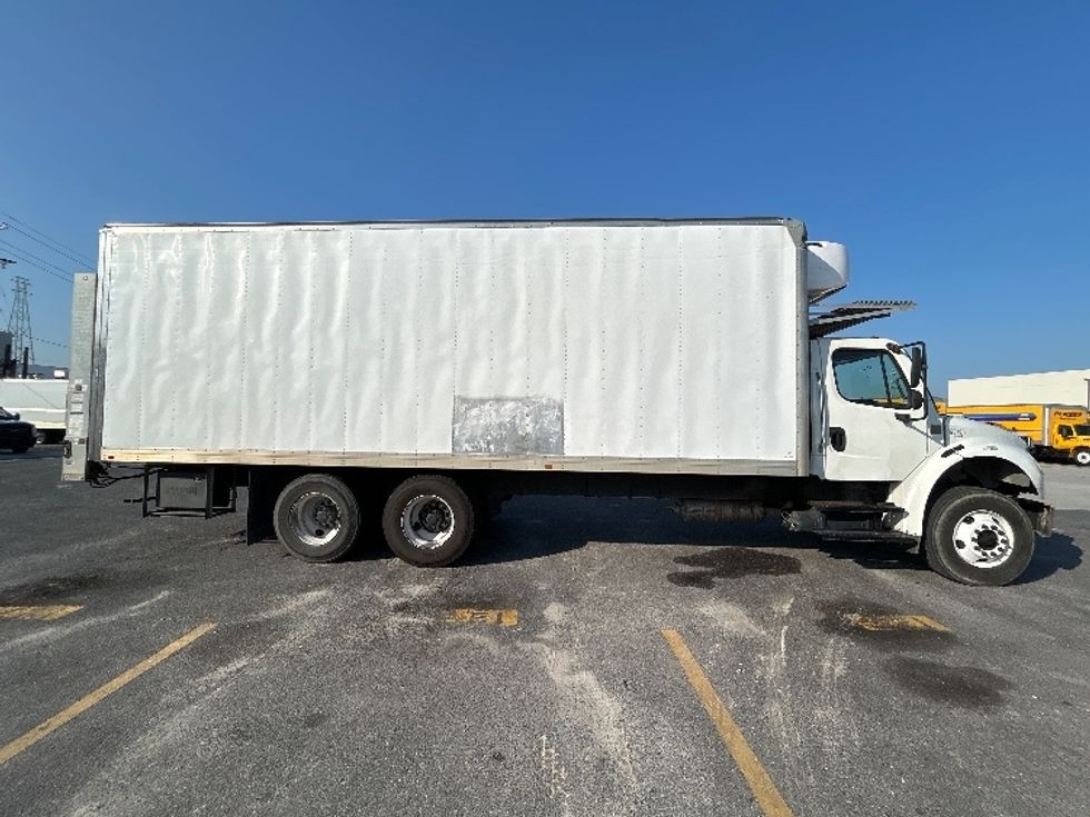 Refrigerated Truck-Light and Medium Duty Trucks-Freightliner-2018-M2-Hammond-LA-196,909\n\t\tmiles-$ 61,250 - Image 15