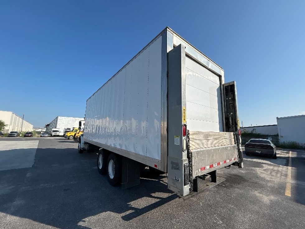 Refrigerated Truck-Light and Medium Duty Trucks-Freightliner-2018-M2-Hammond-LA-196,909\n\t\tmiles-$ 61,250 - Image 6