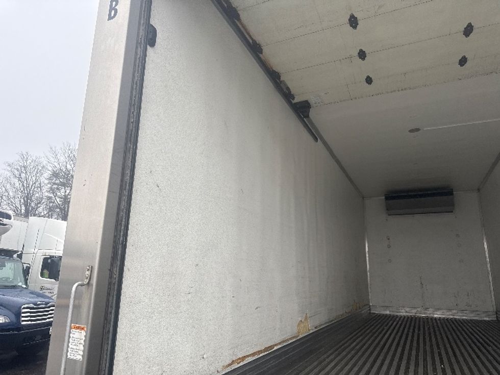 Refrigerated Truck-Light and Medium Duty Trucks-Freightliner-2018-M2-Jessup-MD-331,417\n\t\tmiles-$ 33,250 - Image 10