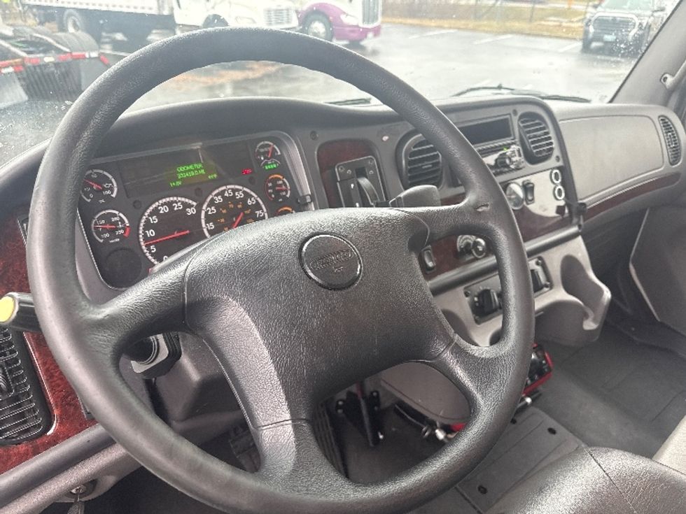 Refrigerated Truck-Light and Medium Duty Trucks-Freightliner-2018-M2-Jessup-MD-331,417\n\t\tmiles-$ 33,250 - Image 17