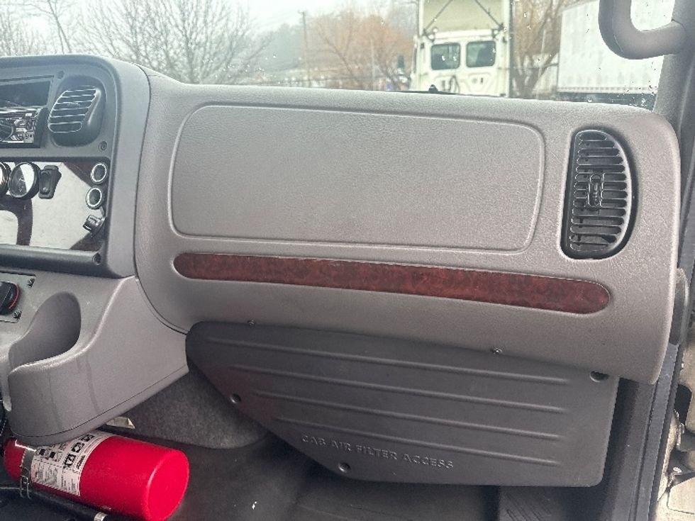 Refrigerated Truck-Light and Medium Duty Trucks-Freightliner-2018-M2-Jessup-MD-331,417\n\t\tmiles-$ 33,250 - Image 20