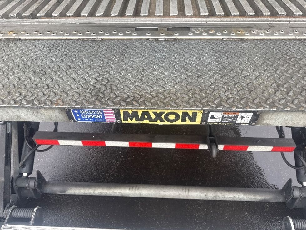 Refrigerated Truck-Light and Medium Duty Trucks-Freightliner-2018-M2-Jessup-MD-331,417\n\t\tmiles-$ 33,250 - Image 9