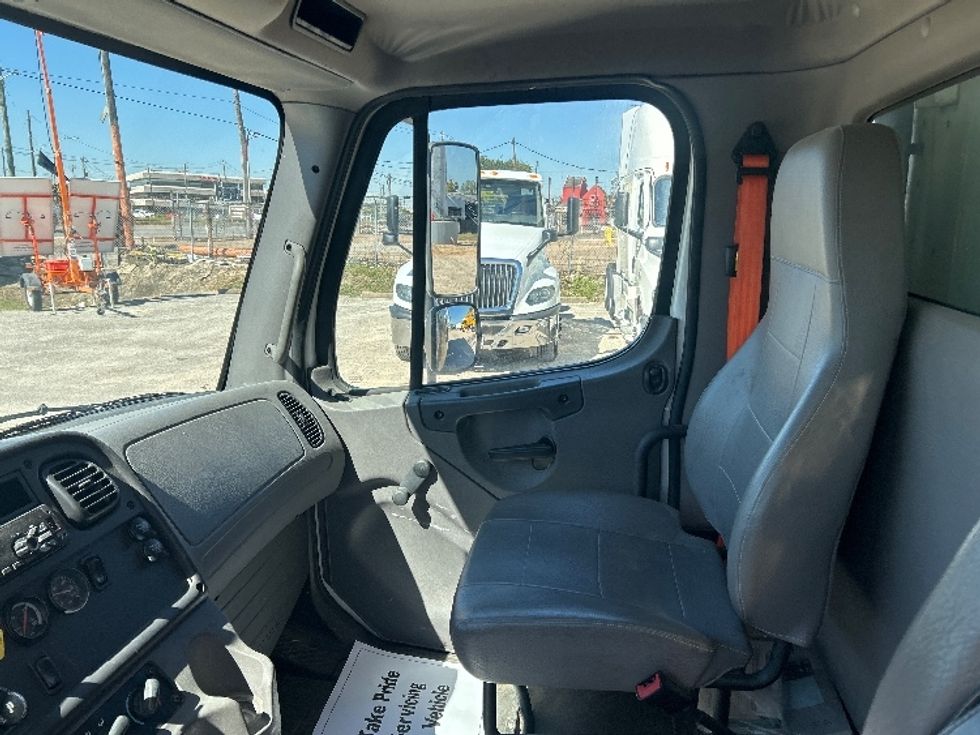 Refrigerated Truck-Light and Medium Duty Trucks-Freightliner-2018-M2-Katy-TX-231,721\n\t\tmiles-$ 51,250 - Image 19