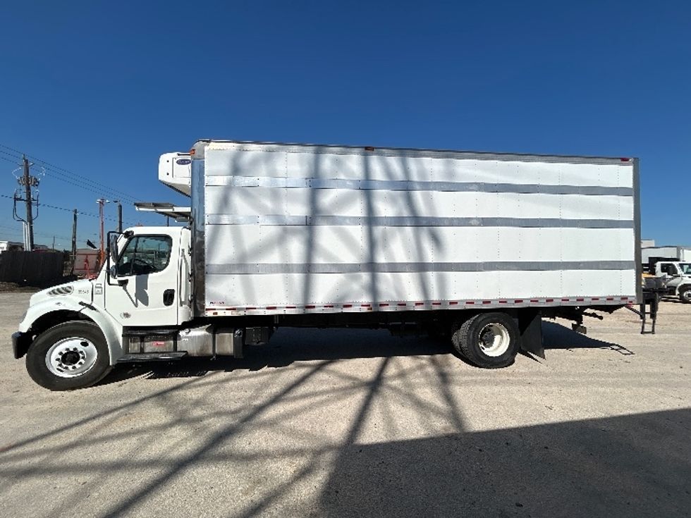 Refrigerated Truck-Light and Medium Duty Trucks-Freightliner-2018-M2-Katy-TX-231,721\n\t\tmiles-$ 51,250 - Image 4
