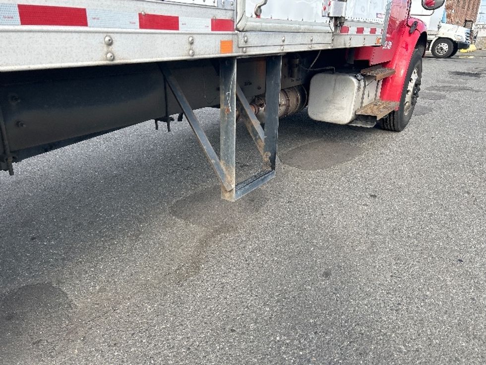 Refrigerated Truck-Light and Medium Duty Trucks-Freightliner-2018-M2-Kearny-NJ-172,576\n\t\tmiles-$ 43,250 - Image 13