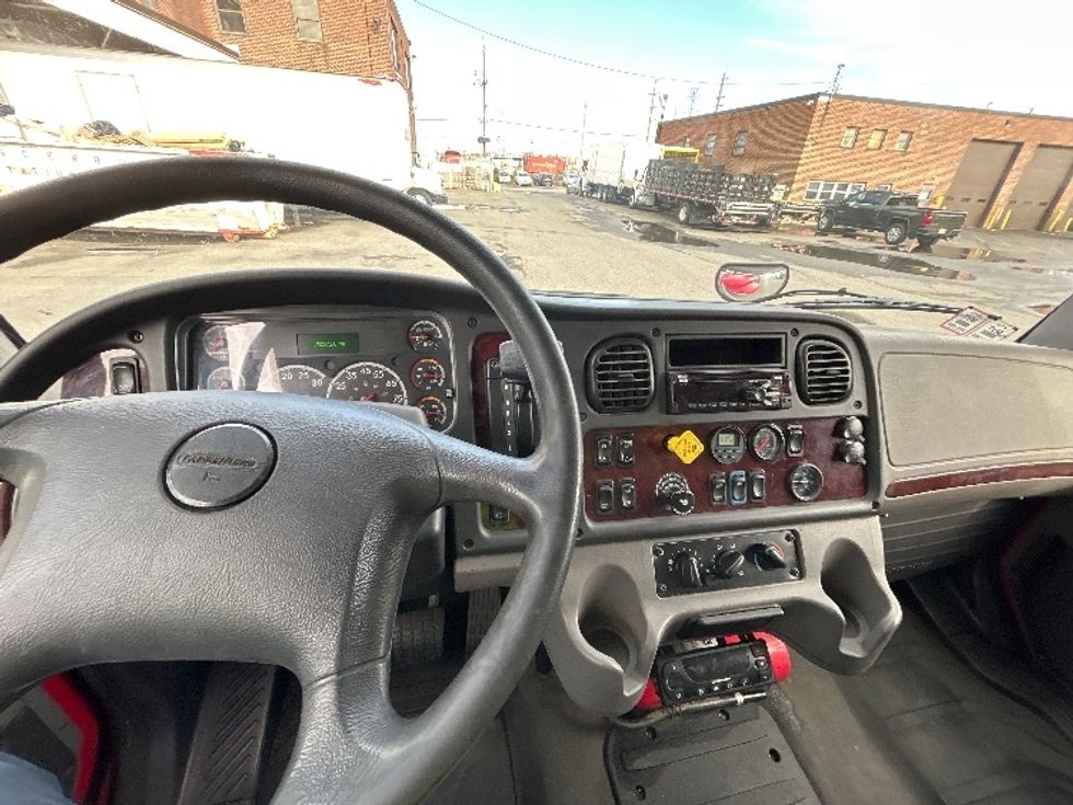 Refrigerated Truck-Light and Medium Duty Trucks-Freightliner-2018-M2-Kearny-NJ-172,576\n\t\tmiles-$ 43,250 - Image 17