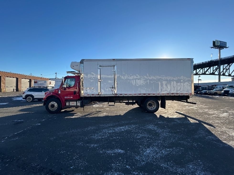 Refrigerated Truck-Light and Medium Duty Trucks-Freightliner-2018-M2-Kearny-NJ-172,576\n\t\tmiles-$ 43,250 - Image 4