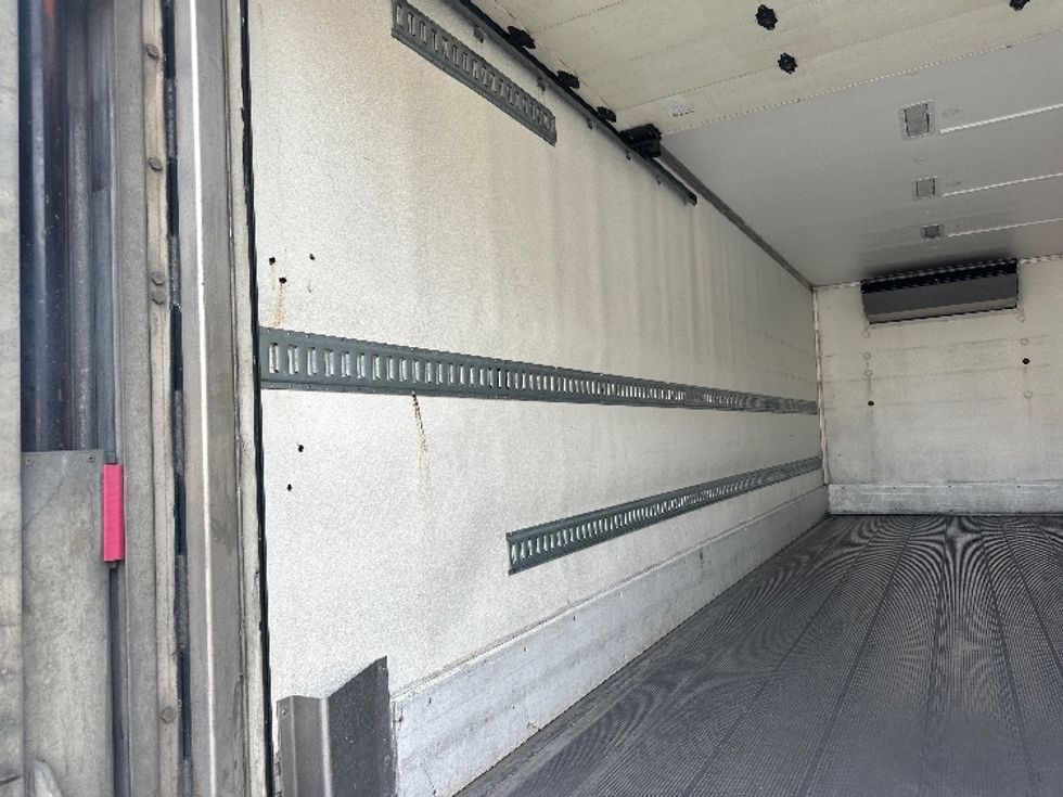 Refrigerated Truck-Light and Medium Duty Trucks-Freightliner-2018-M2-Knoxville-TN-186,663\n\t\tmiles-$ 55,000 - Image 11
