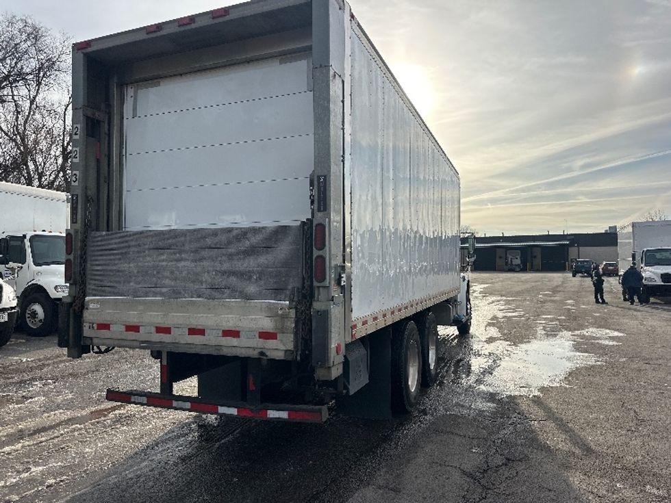 Refrigerated Truck-Light and Medium Duty Trucks-Freightliner-2018-M2-Knoxville-TN-186,663\n\t\tmiles-$ 55,000 - Image 13