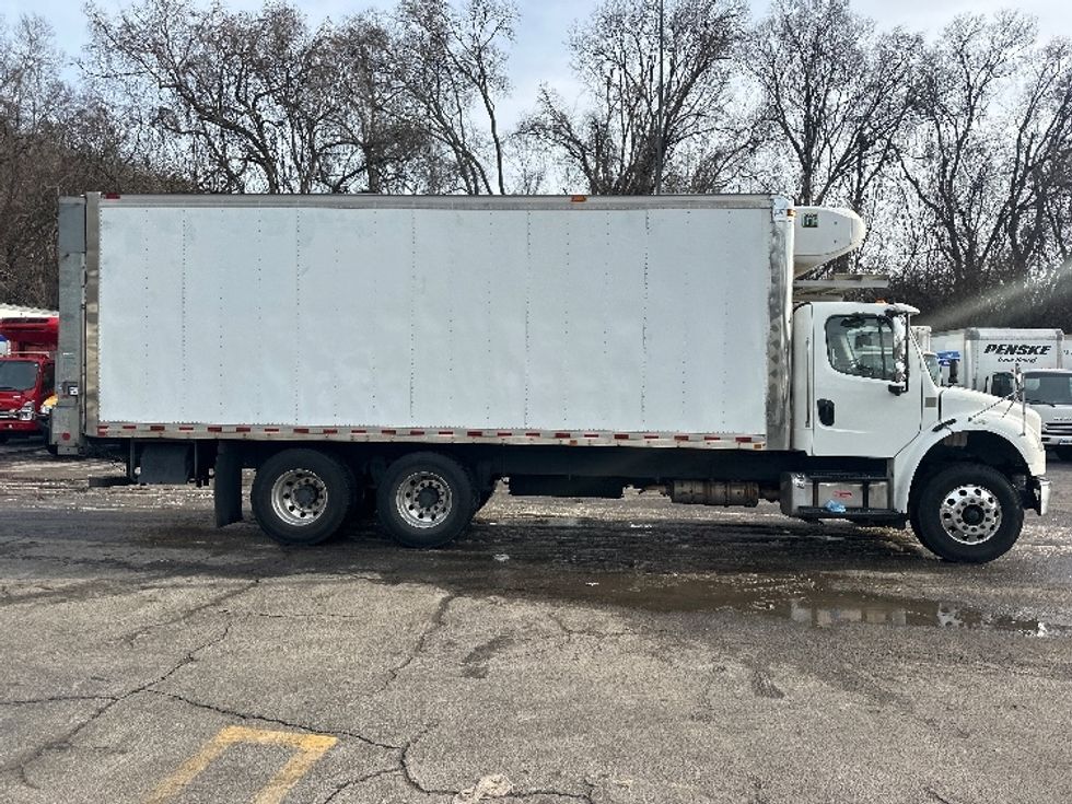 Refrigerated Truck-Light and Medium Duty Trucks-Freightliner-2018-M2-Knoxville-TN-186,663\n\t\tmiles-$ 55,000 - Image 15