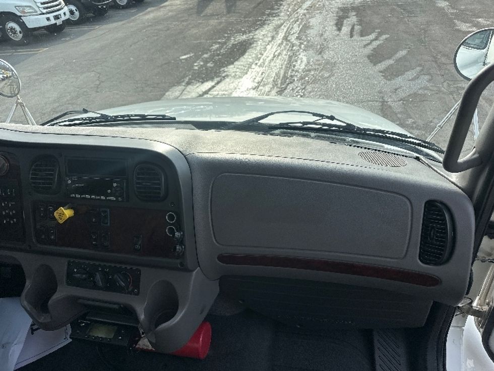 Refrigerated Truck-Light and Medium Duty Trucks-Freightliner-2018-M2-Knoxville-TN-186,663\n\t\tmiles-$ 55,000 - Image 21