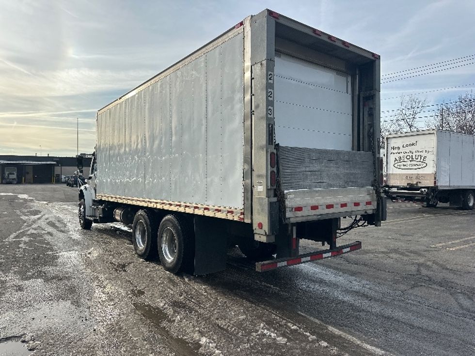 Refrigerated Truck-Light and Medium Duty Trucks-Freightliner-2018-M2-Knoxville-TN-186,663\n\t\tmiles-$ 55,000 - Image 6