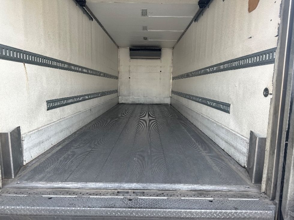 Refrigerated Truck-Light and Medium Duty Trucks-Freightliner-2018-M2-Knoxville-TN-186,663\n\t\tmiles-$ 55,000 - Image 8