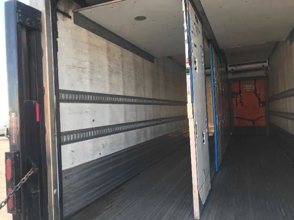 Refrigerated Truck-Light and Medium Duty Trucks-Freightliner-2018-M2-La Mirada-CA-71,205\n\t\tmiles-$ 58,250 - Image 11