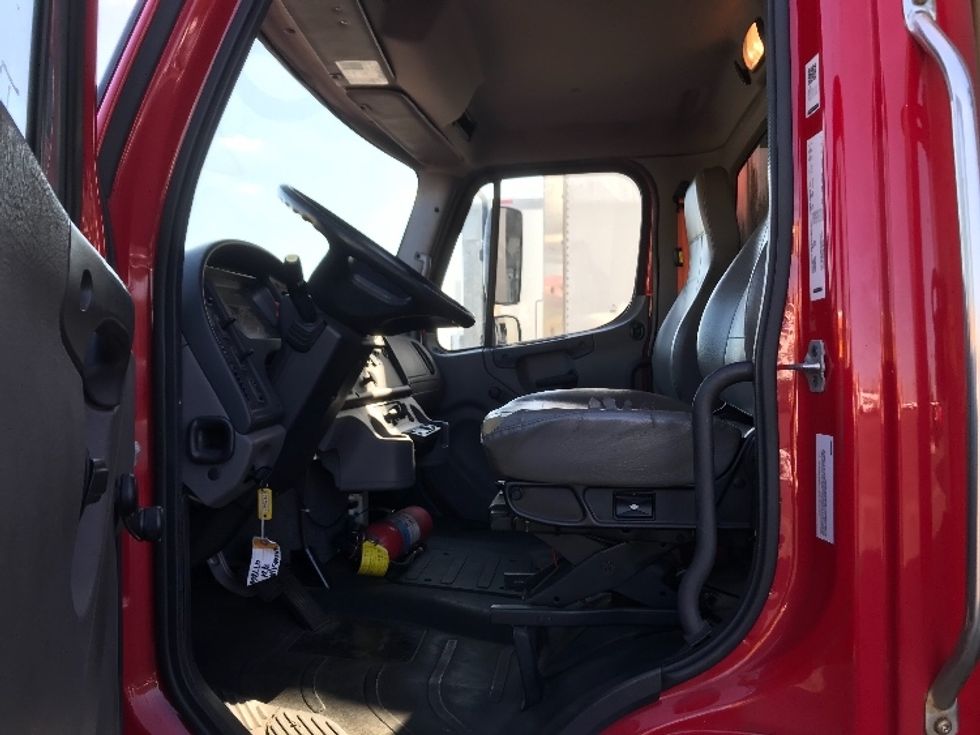 Refrigerated Truck-Light and Medium Duty Trucks-Freightliner-2018-M2-La Mirada-CA-71,205\n\t\tmiles-$ 58,250 - Image 17
