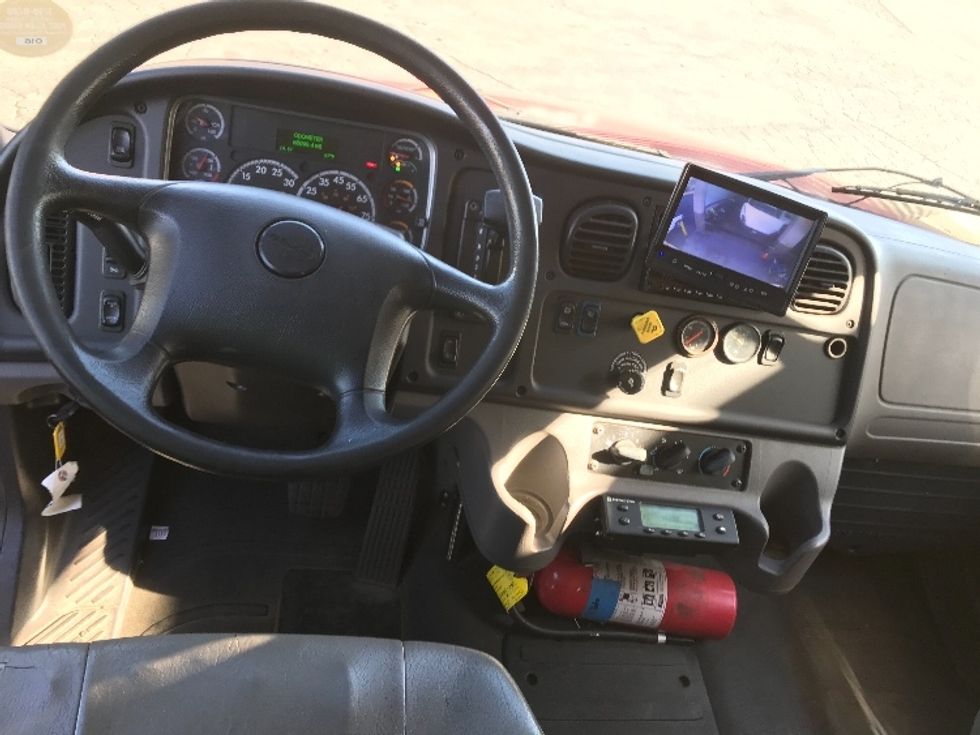 Refrigerated Truck-Light and Medium Duty Trucks-Freightliner-2018-M2-La Mirada-CA-71,205\n\t\tmiles-$ 58,250 - Image 18