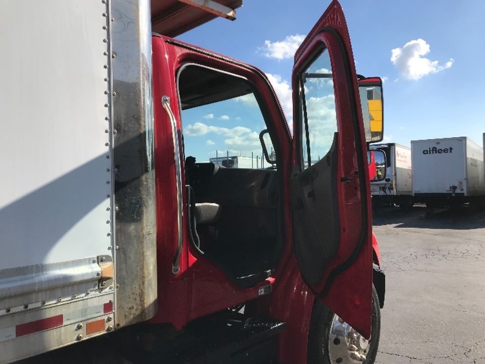 Refrigerated Truck-Light and Medium Duty Trucks-Freightliner-2018-M2-La Mirada-CA-71,205\n\t\tmiles-$ 58,250 - Image 20