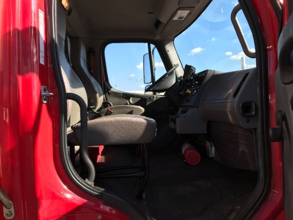 Refrigerated Truck-Light and Medium Duty Trucks-Freightliner-2018-M2-La Mirada-CA-71,205\n\t\tmiles-$ 58,250 - Image 22