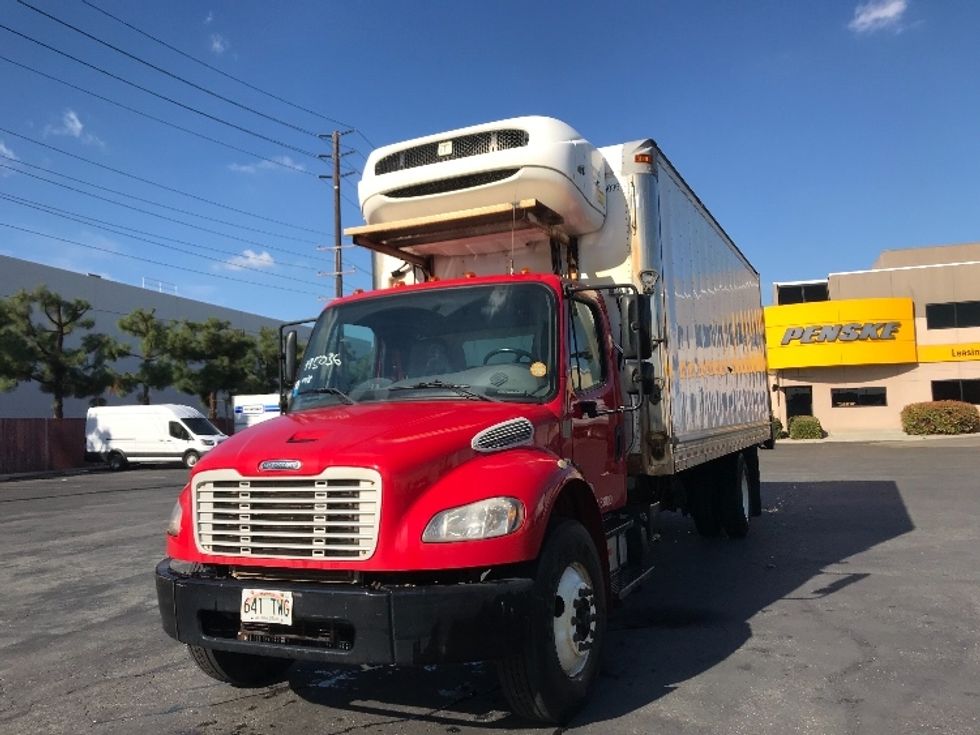 Refrigerated Truck-Light and Medium Duty Trucks-Freightliner-2018-M2-La Mirada-CA-71,205\n\t\tmiles-$ 58,250 - Image 3