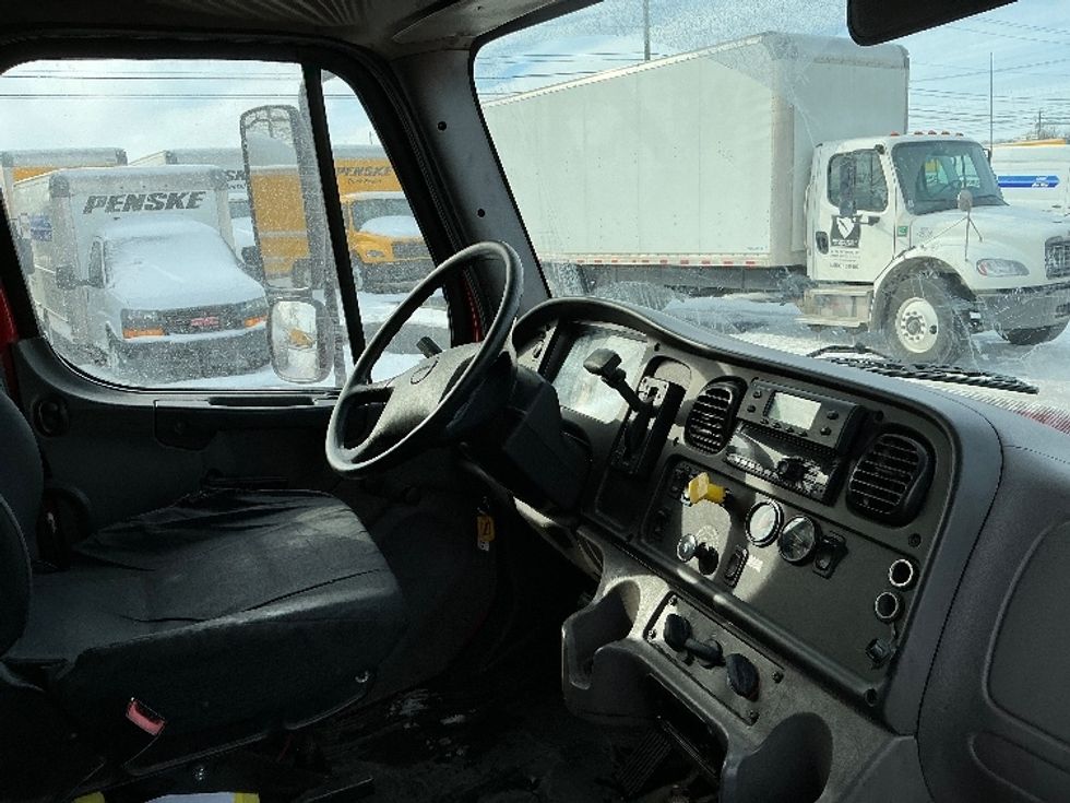 Refrigerated Truck-Light and Medium Duty Trucks-Freightliner-2018-M2-Lexington-KY-176,587\n\t\tmiles-$ 52,000 - Image 21