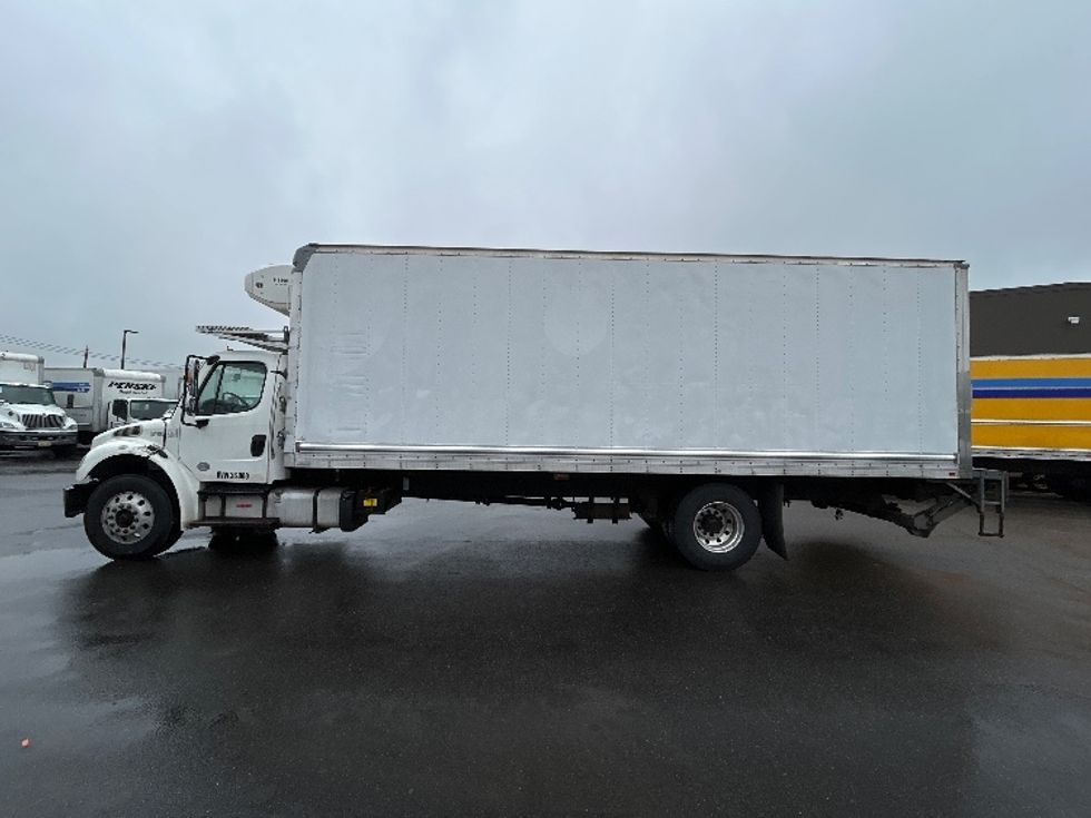 Refrigerated Truck-Light and Medium Duty Trucks-Freightliner-2018-M2-Linden-NJ-124,948\n\t\tmiles-$ 58,750 - Image 4