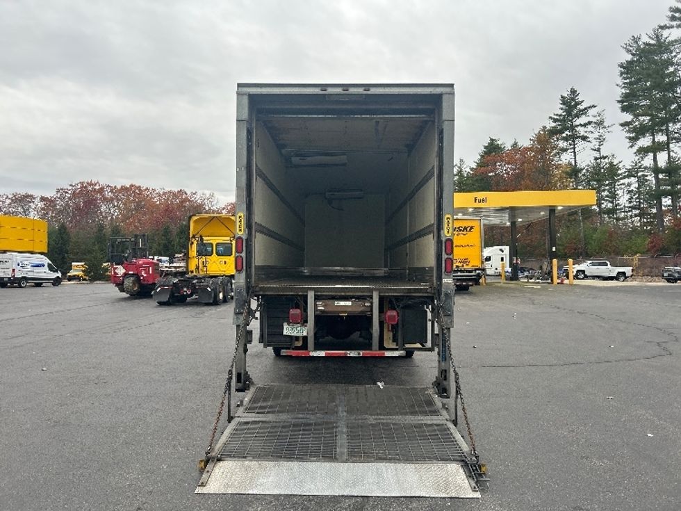 Refrigerated Truck-Light and Medium Duty Trucks-Freightliner-2018-M2-Londonderry-NH-203,461\n\t\tmiles-$ 58,500 - Image 9