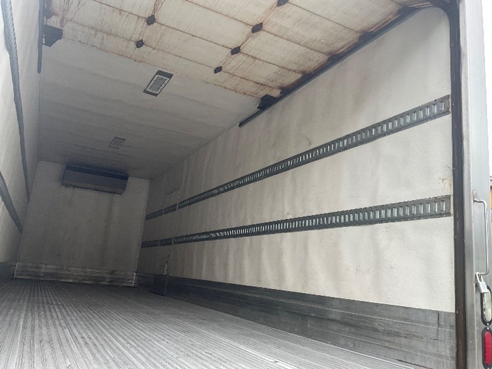 Refrigerated Truck-Light and Medium Duty Trucks-Freightliner-2018-M2-Londonderry-NH-223,807\n\t\tmiles-$ 32,500 - Image 12