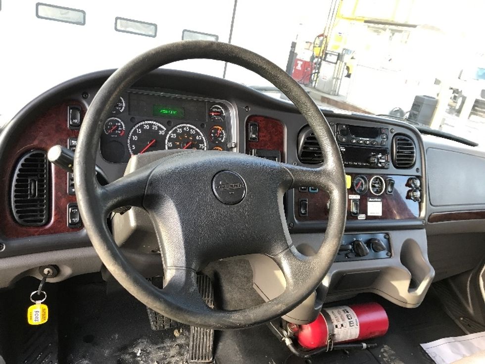 Refrigerated Truck-Light and Medium Duty Trucks-Freightliner-2018-M2-Londonderry-NH-223,807\n\t\tmiles-$ 32,500 - Image 18