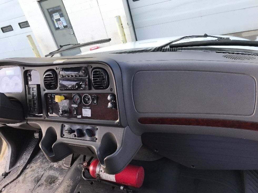 Refrigerated Truck-Light and Medium Duty Trucks-Freightliner-2018-M2-Londonderry-NH-223,807\n\t\tmiles-$ 32,500 - Image 21