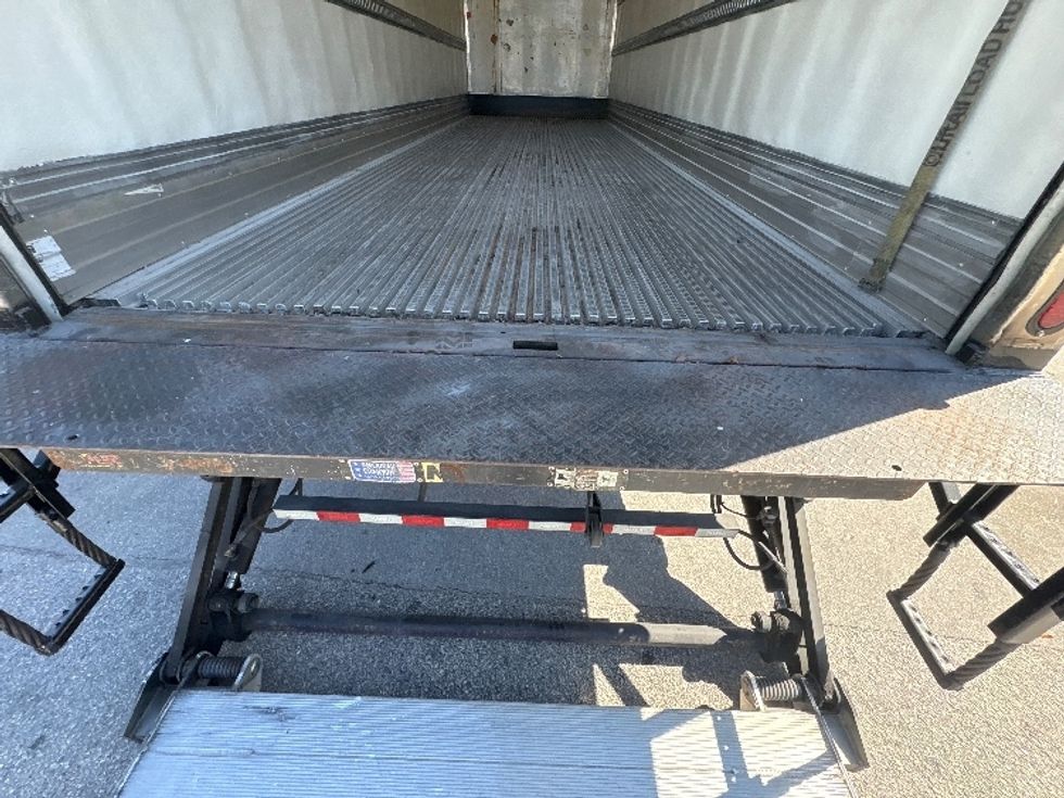 Refrigerated Truck-Light and Medium Duty Trucks-Freightliner-2018-M2-Medley-FL-124,636\n\t\tmiles-$ 60,250 - Image 10