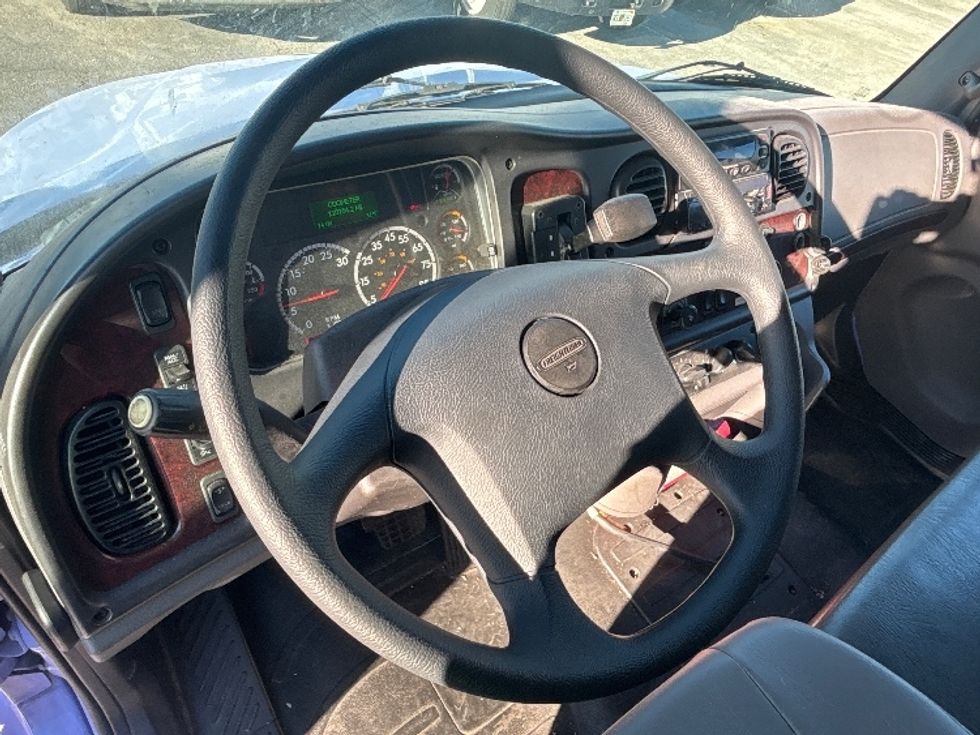 Refrigerated Truck-Light and Medium Duty Trucks-Freightliner-2018-M2-Medley-FL-124,636\n\t\tmiles-$ 60,250 - Image 17