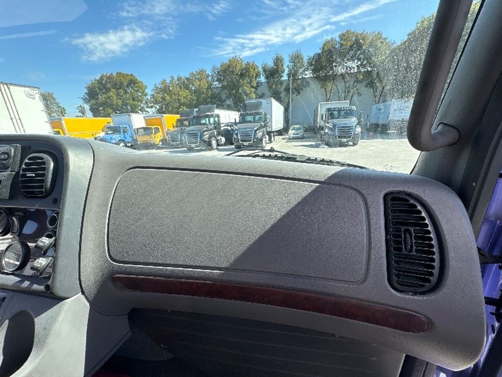 Refrigerated Truck-Light and Medium Duty Trucks-Freightliner-2018-M2-Medley-FL-124,636\n\t\tmiles-$ 60,250 - Image 21