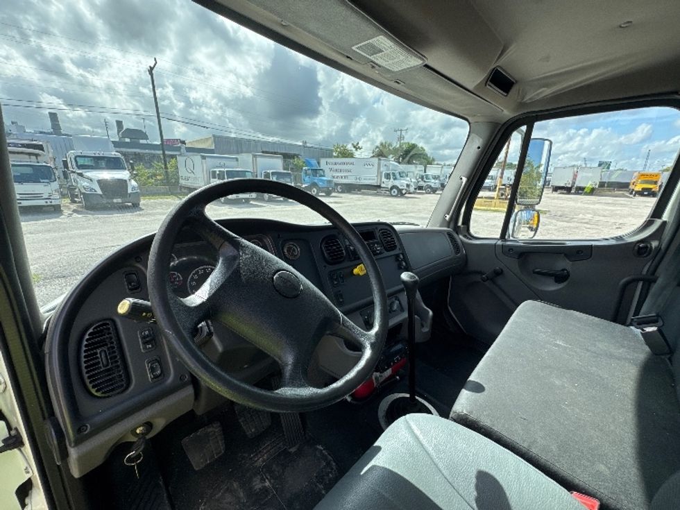 Refrigerated Truck-Light and Medium Duty Trucks-Freightliner-2018-M2-Medley-FL-168,708\n\t\tmiles-$ 43,000 - Image 17