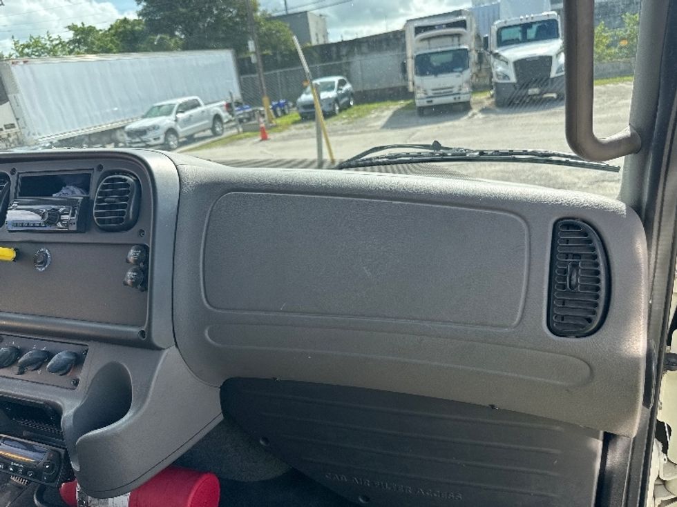 Refrigerated Truck-Light and Medium Duty Trucks-Freightliner-2018-M2-Medley-FL-168,708\n\t\tmiles-$ 43,000 - Image 22
