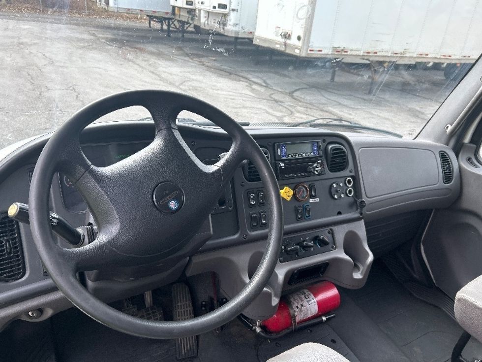 Refrigerated Truck-Light and Medium Duty Trucks-Freightliner-2018-M2-Middlefield-OH-128,200\n\t\tmiles-$ 55,750 - Image 18