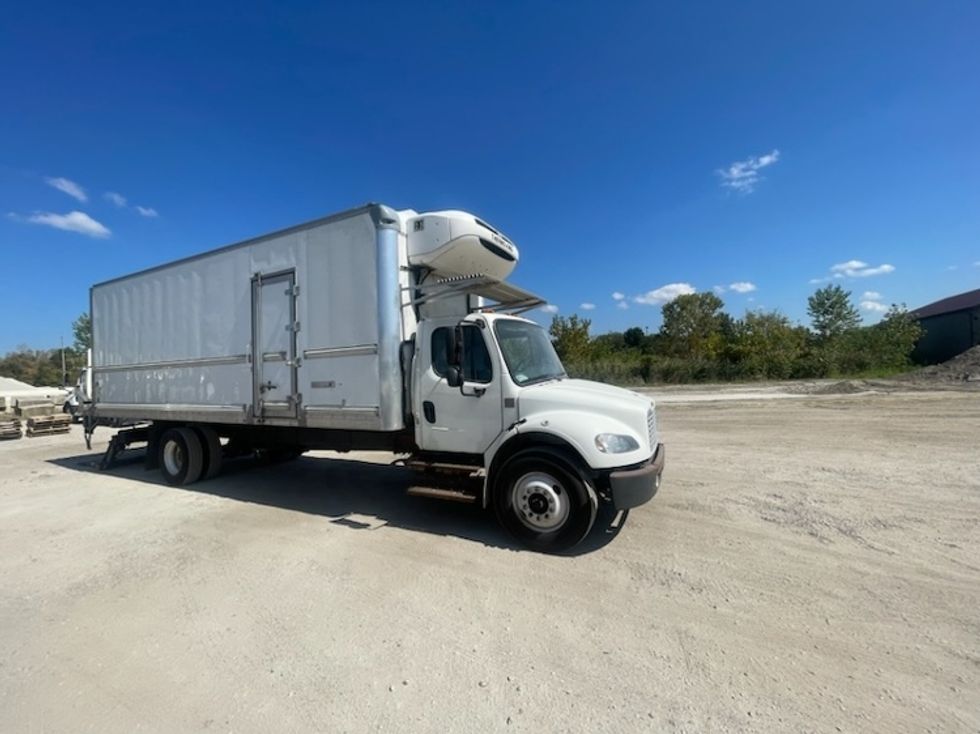 Refrigerated Truck-Light and Medium Duty Trucks-Freightliner-2018-M2-Middlefield-OH-180,000\n\t\tmiles-$ 51,500 - Image 1