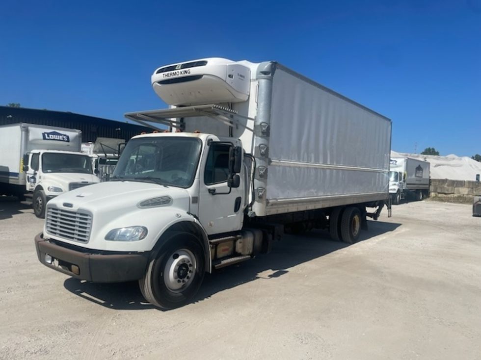 Refrigerated Truck-Light and Medium Duty Trucks-Freightliner-2018-M2-Middlefield-OH-180,000\n\t\tmiles-$ 51,500 - Image 2