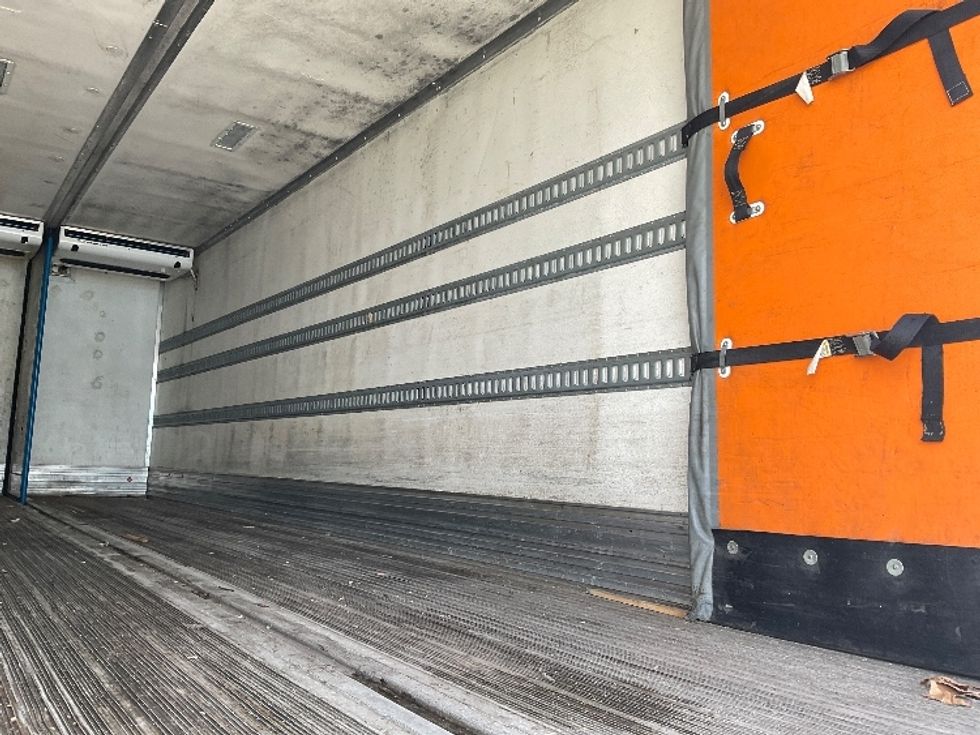 Refrigerated Truck-Light and Medium Duty Trucks-Freightliner-2018-M2-Milwaukee-WI-201,250\n\t\tmiles-$ 46,000 - Image 11