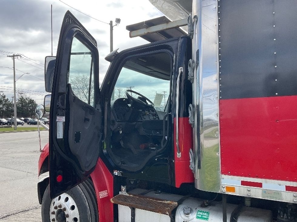 Refrigerated Truck-Light and Medium Duty Trucks-Freightliner-2018-M2-Milwaukee-WI-201,250\n\t\tmiles-$ 46,000 - Image 15