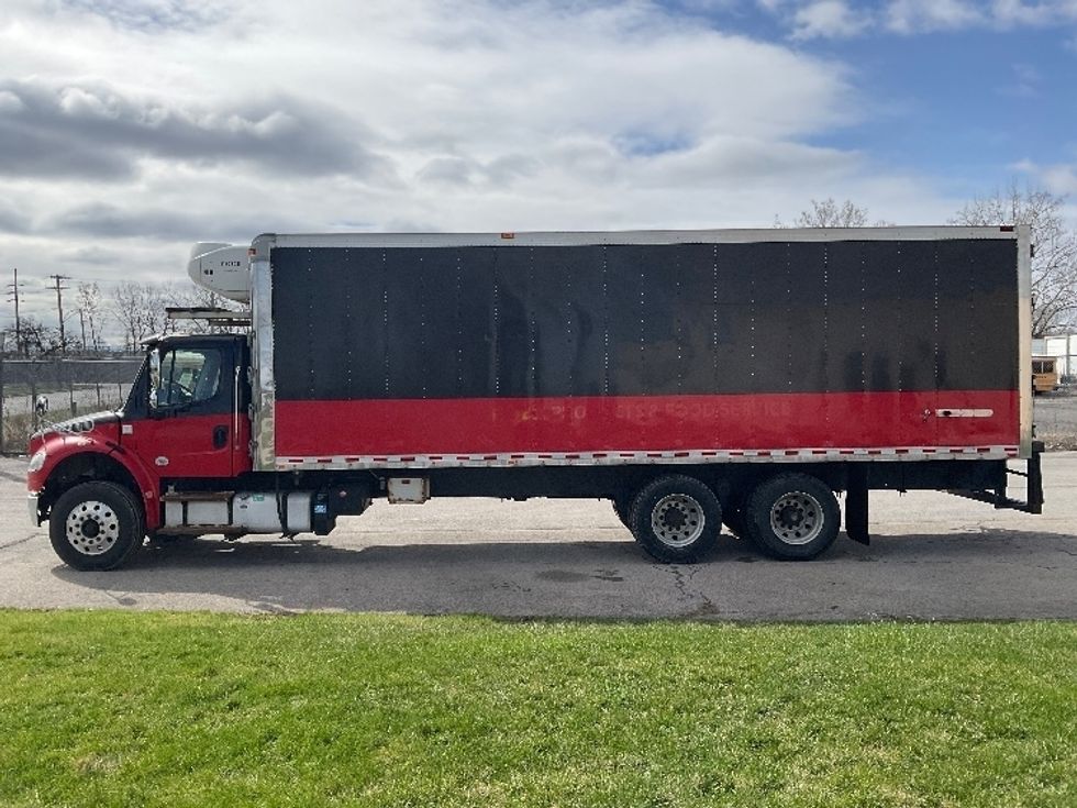 Refrigerated Truck-Light and Medium Duty Trucks-Freightliner-2018-M2-Milwaukee-WI-201,250\n\t\tmiles-$ 46,000 - Image 4
